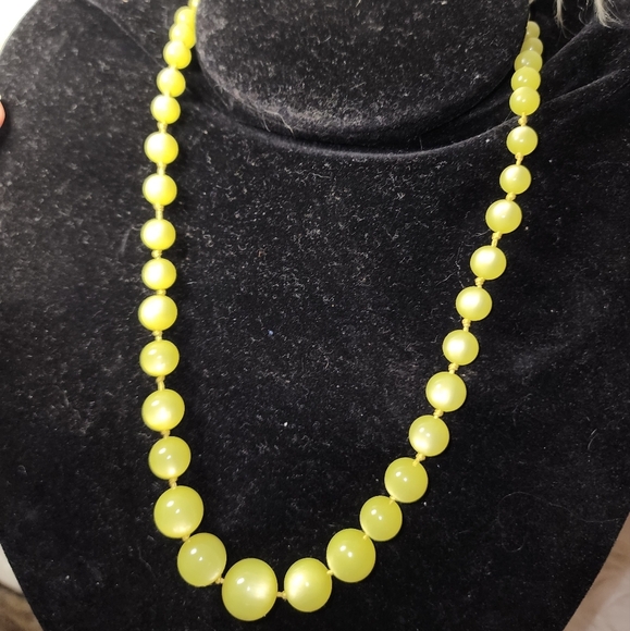 Moonlight lucite ynecklace necklavlce - Picture 7 of 13